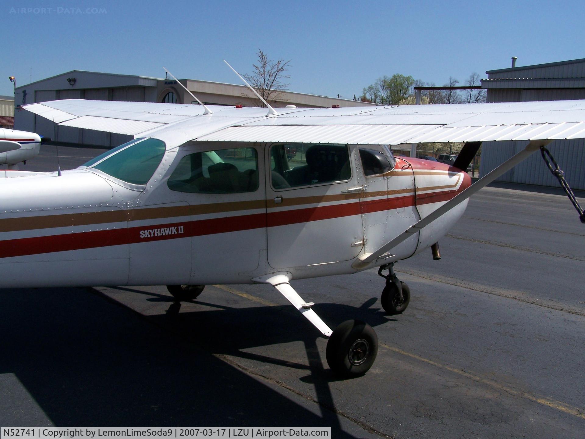 N52741, 1981 Cessna 172P C/N 17274596, Just another day.