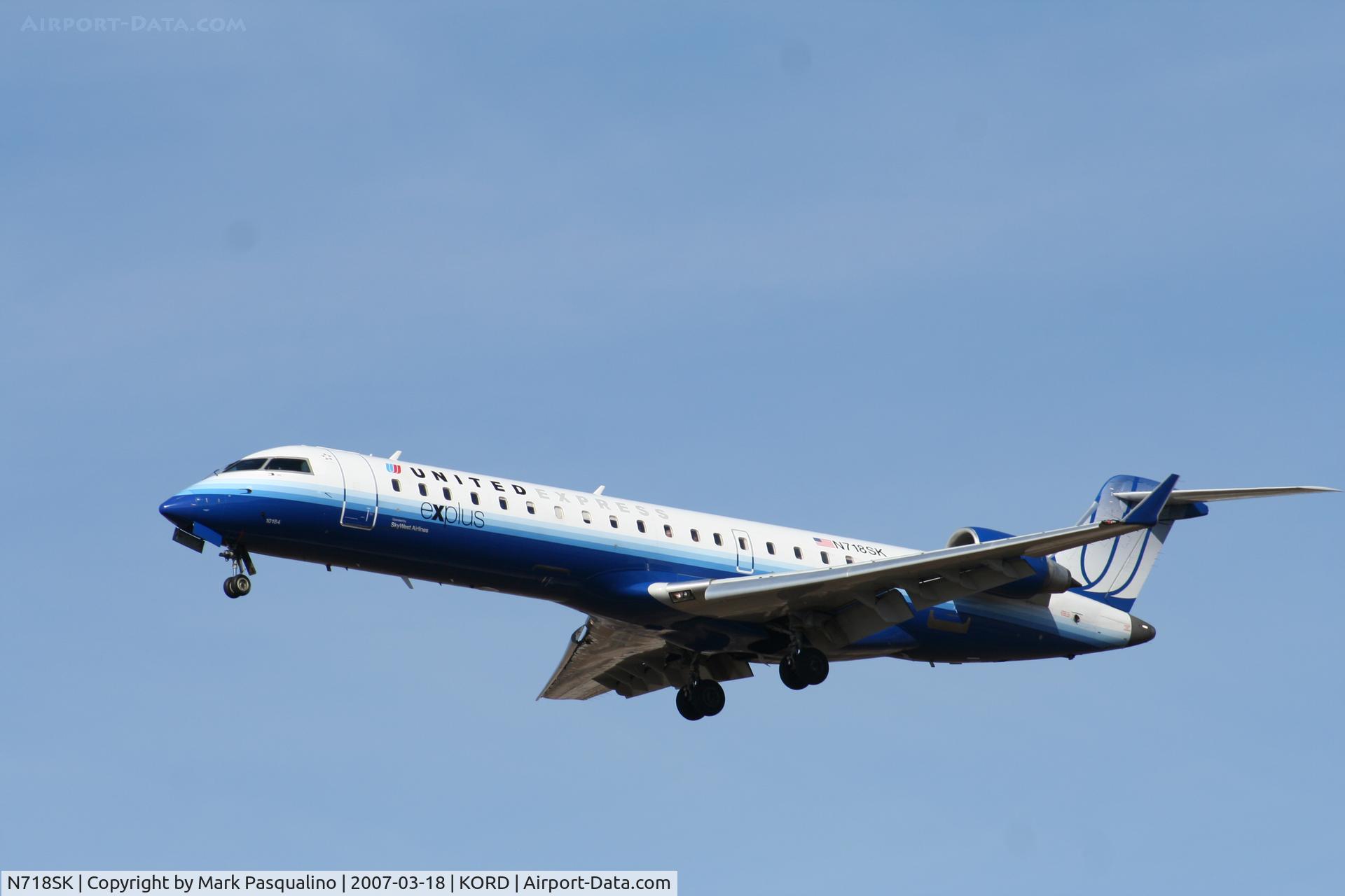 N718SK, 2004 Bombardier CRJ-701 (CL-600-2C10) Regional Jet C/N 10184, CL-600-2C10
