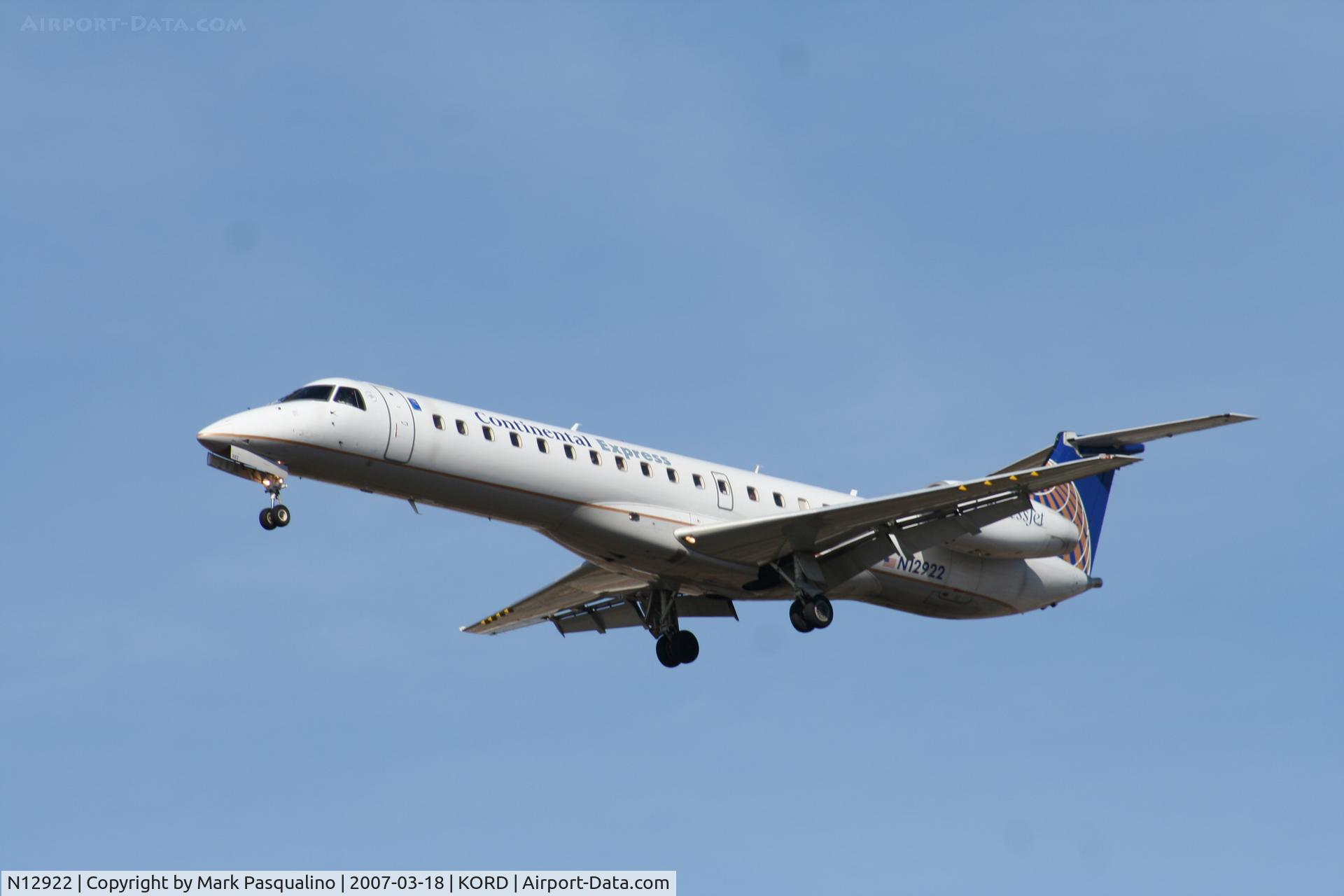 N12922, 2000 Embraer ERJ-145LR (EMB-145LR) C/N 145338, EMB-145LR
