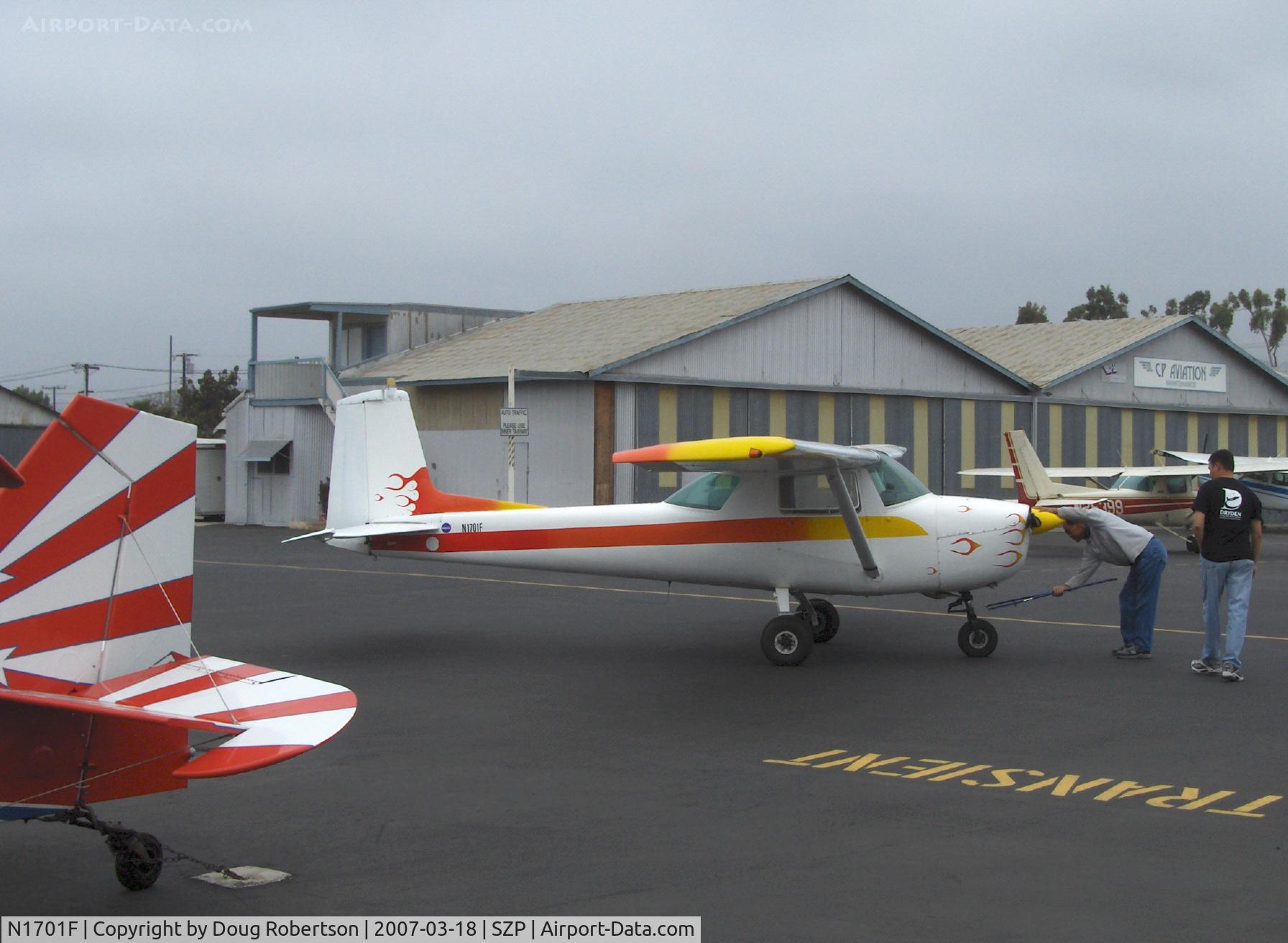 N1701F, 1965 Cessna 150E C/N 15061109, 1965 Cessna 150F, Continental O-200 100 Hp, spotting aircraft on transient line