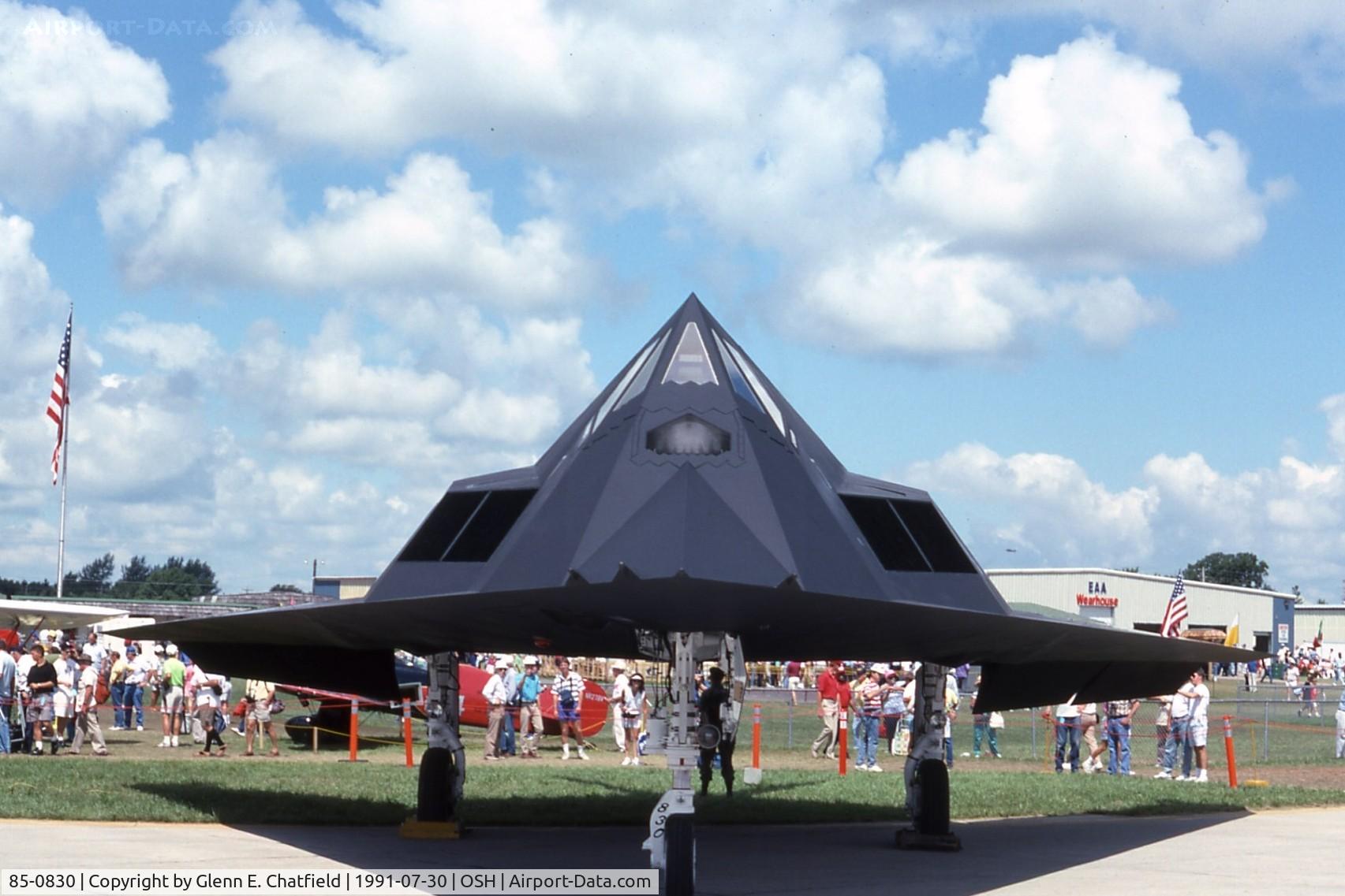 85-0830, 1985 Lockheed F-117A Nighthawk C/N A.4052, F-117 at the EAA fly in
