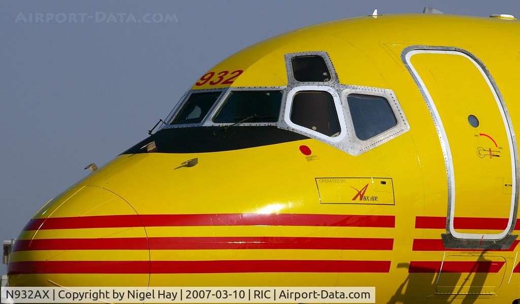 N932AX, 1970 Douglas DC-9-33F C/N 47465, Parked with engines covered up