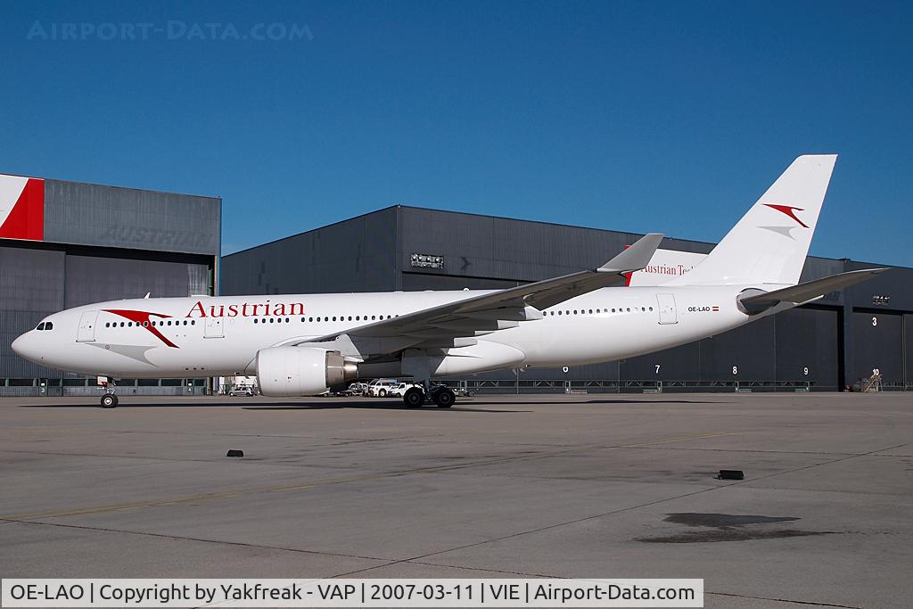 OE-LAO, 2000 Airbus A330-223 C/N 181, Austrian Airlines Airbus A330-200