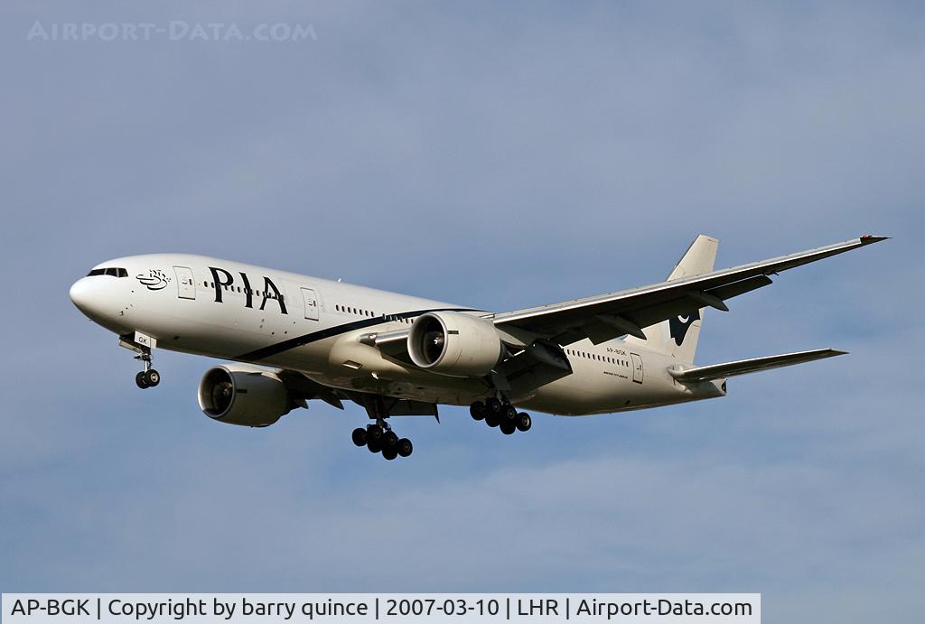 AP-BGK, 2004 Boeing 777-240/ER C/N 33776, PIA 777