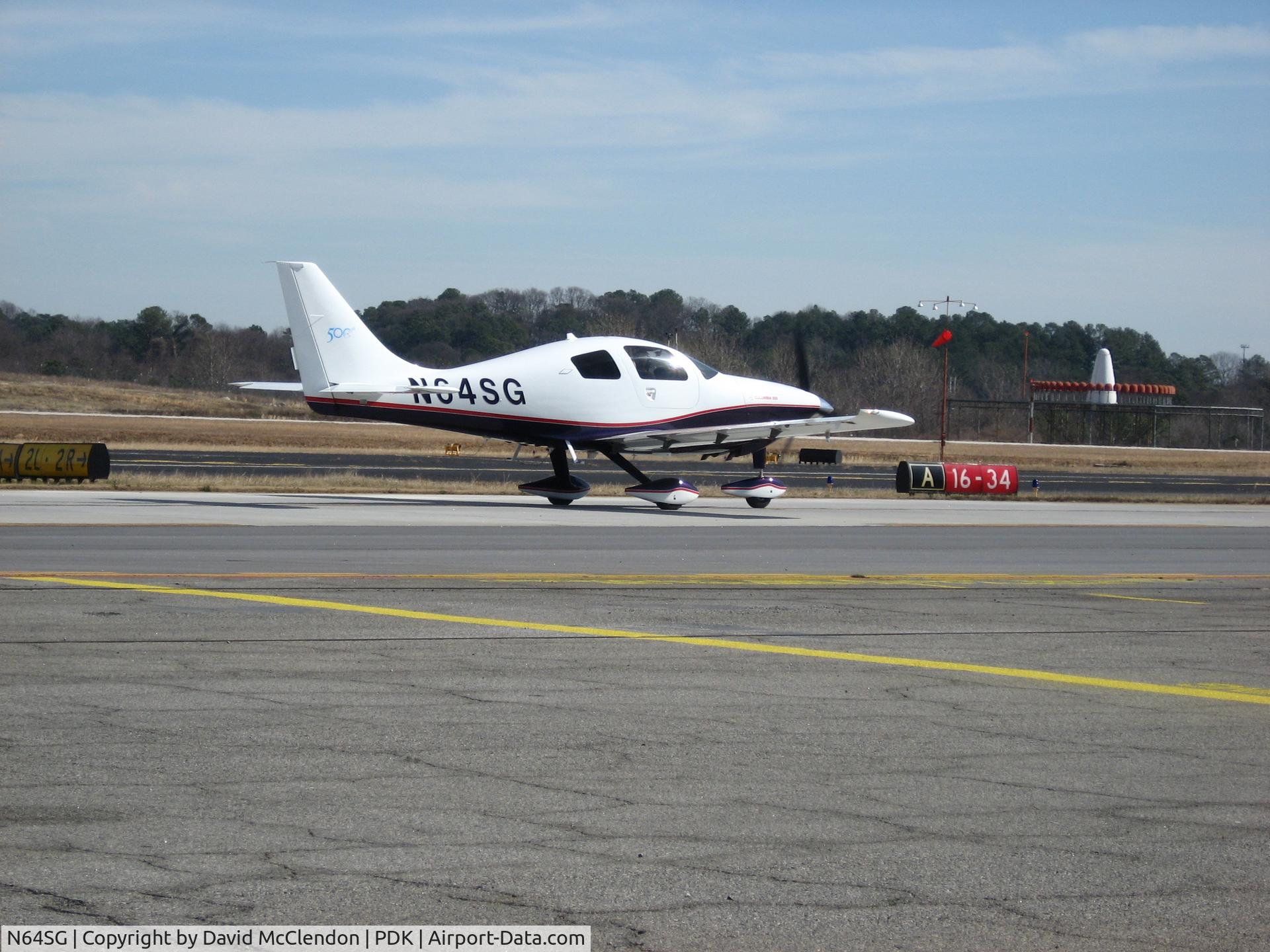 N64SG, 2006 Columbia Aircraft Mfg LC42-550FG C/N 42549, Nice Columbia 350 taxing at PDK