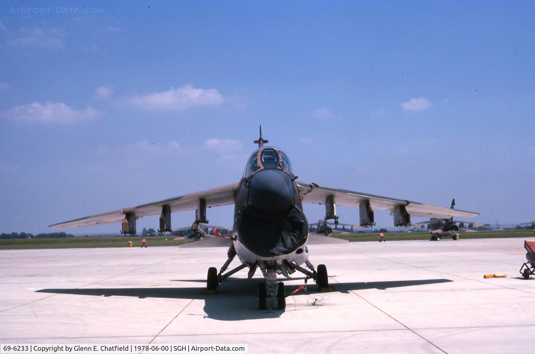 69-6233, 1969 LTV A-7D Corsair II C/N D-063, At the ANG base, replaced later with F-16s