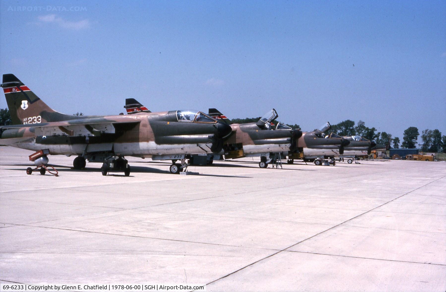 69-6233, 1969 LTV A-7D Corsair II C/N D-063, At the ANG base, replaced later with F-16s