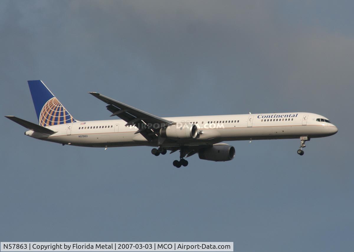 N57863, 2001 Boeing 757-33N C/N 32587, Continental