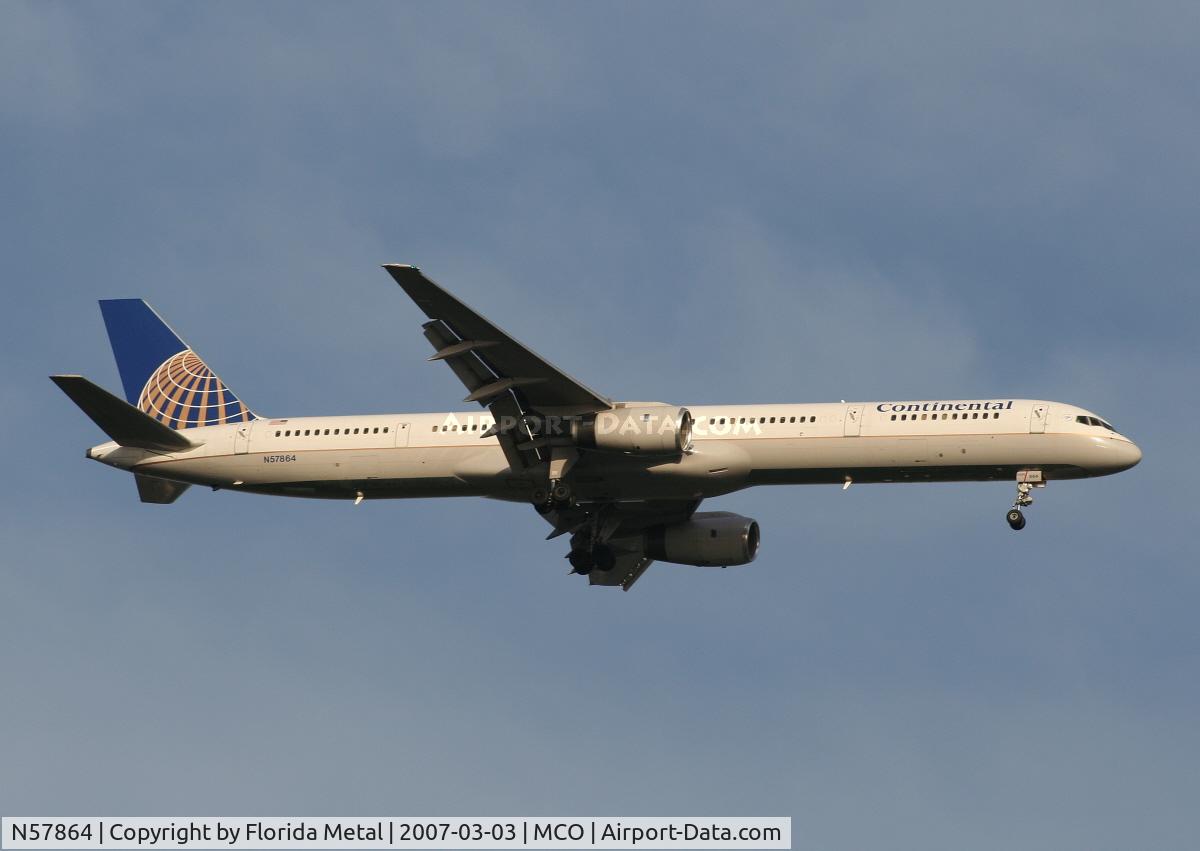 N57864, 2001 Boeing 757-33N C/N 32588, Continental