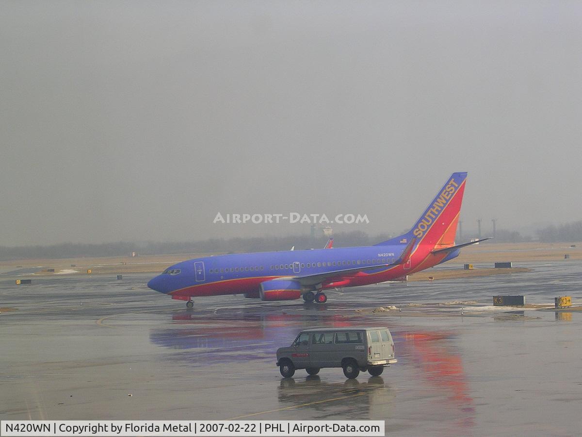 N420WN, 2001 Boeing 737-7H4 C/N 29825, Southwest
