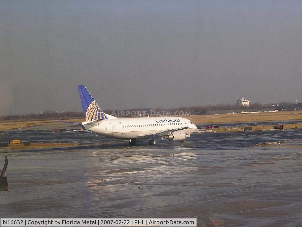 N16632, 1995 Boeing 737-524 C/N 27900, Continental