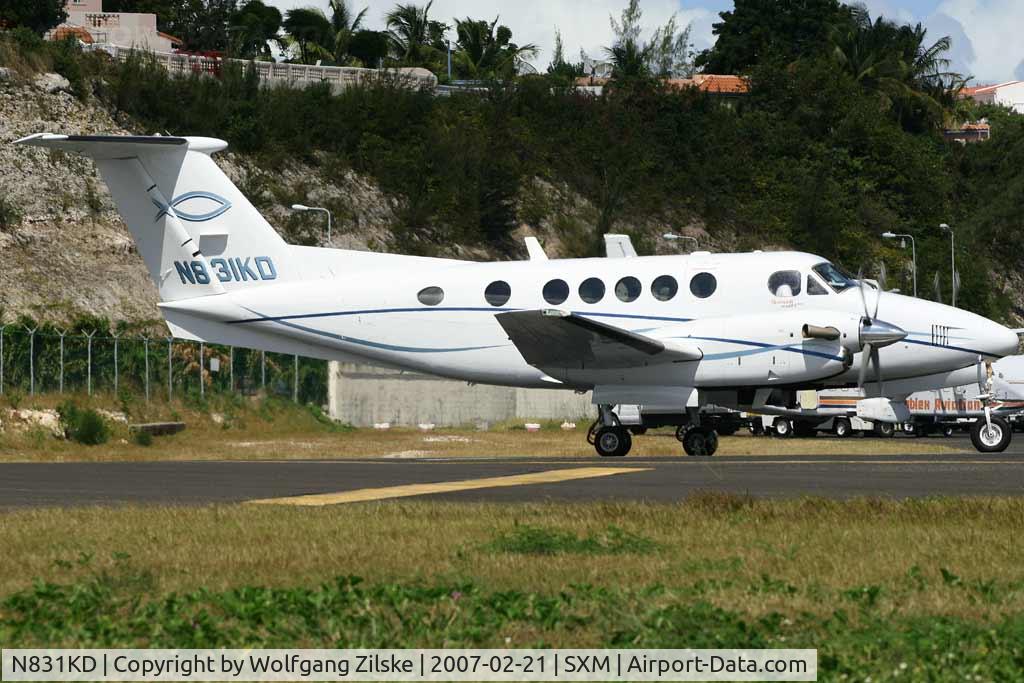 N831KD, Raytheon B200 King Air C/N BB-1937, visitor