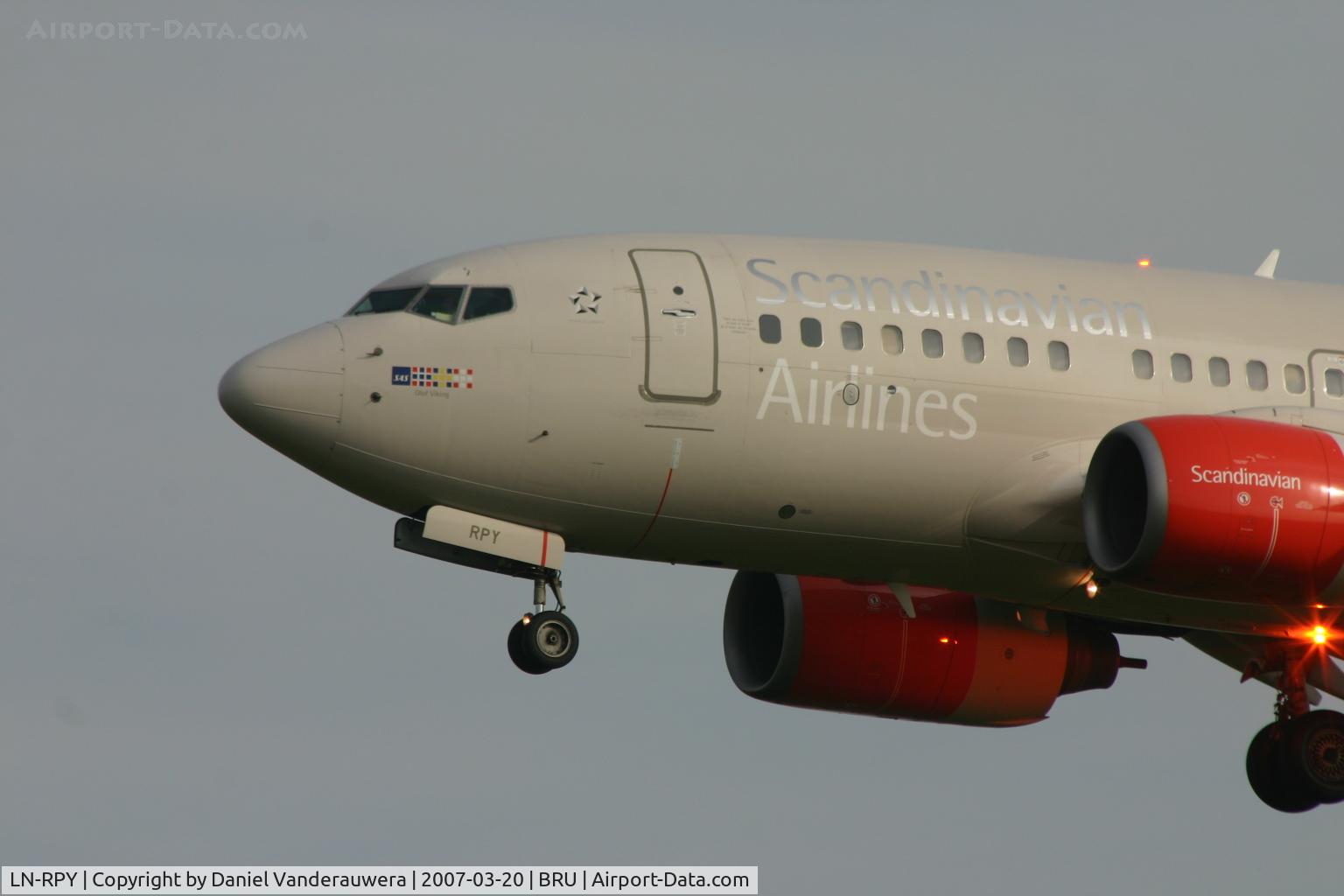 LN-RPY, 1998 Boeing 737-683 C/N 28292, arrival of OLOF VIKING