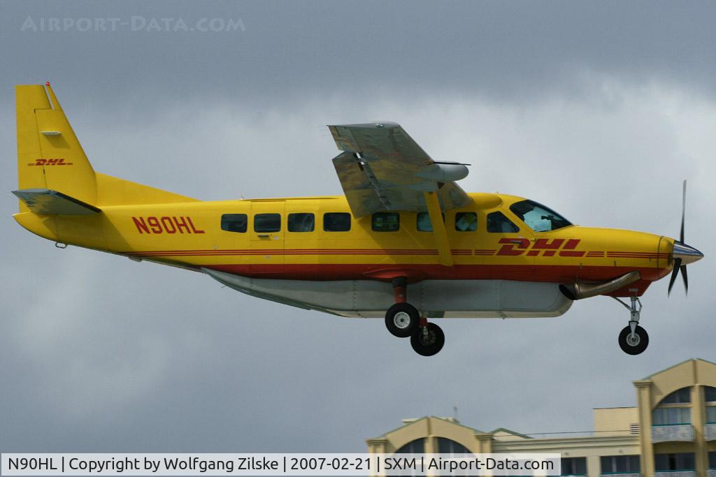 N90HL, 2004 Cessna 208B Grand Caravan C/N 208B1070, visitor