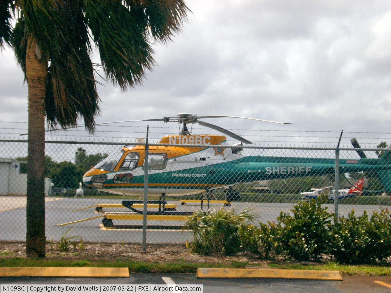 N109BC, 1993 Eurocopter AS-350B-2 Ecureuil Ecureuil C/N 2753, tAKEN AT Ft Lauderdale Executive