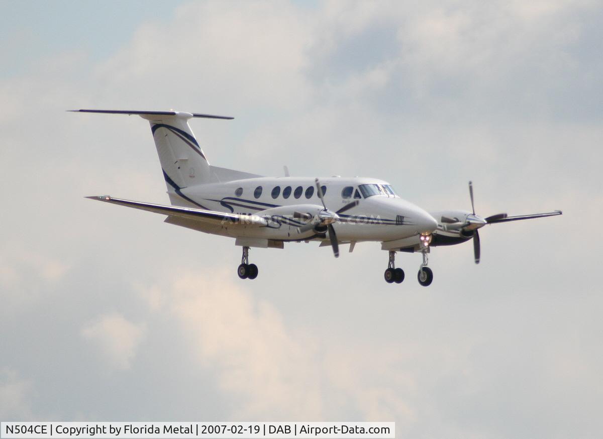 N504CE, 2005 Raytheon B200 King Air C/N BB-1897, B-200