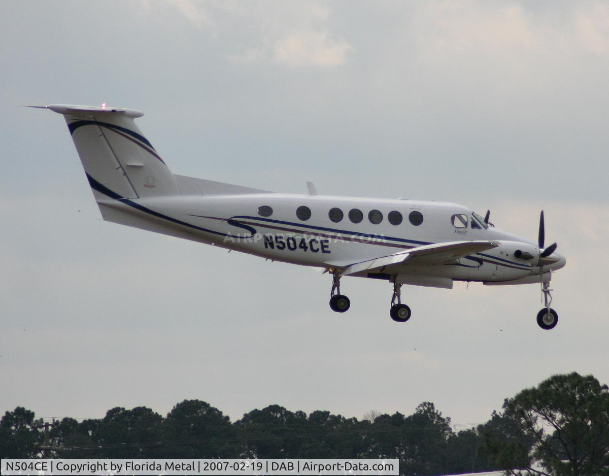 N504CE, 2005 Raytheon B200 King Air C/N BB-1897, B-200