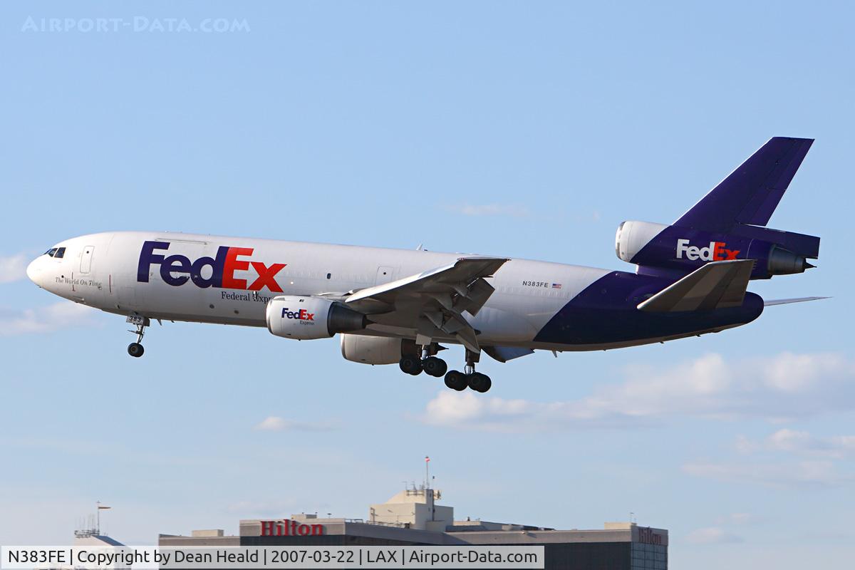 N383FE, 1973 McDonnell Douglas MD-10-10F C/N 46616, FedEx N383FE (FLT FDX912) from Memphis Int'l (KMEM) on short-final to RWY 25R.