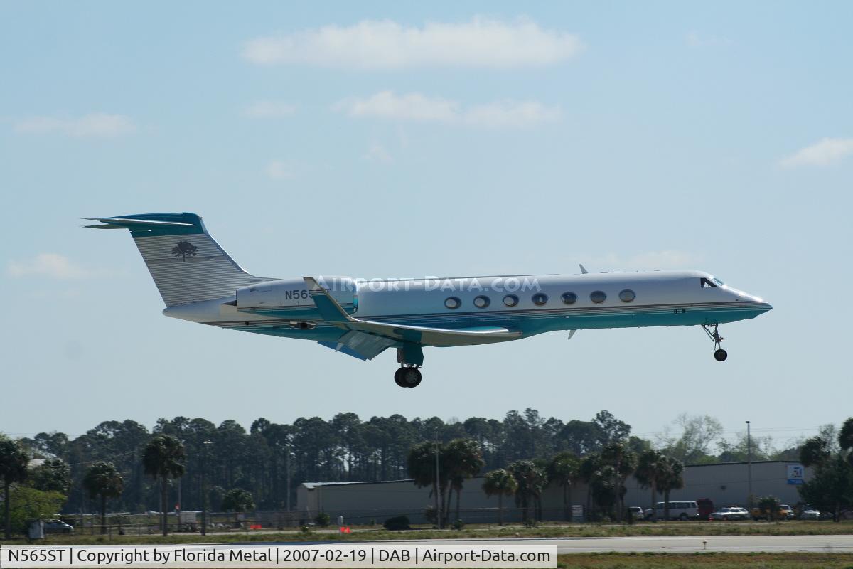 N565ST, 2004 Gulfstream Aerospace GV-SP (G550) C/N 5015, G-550