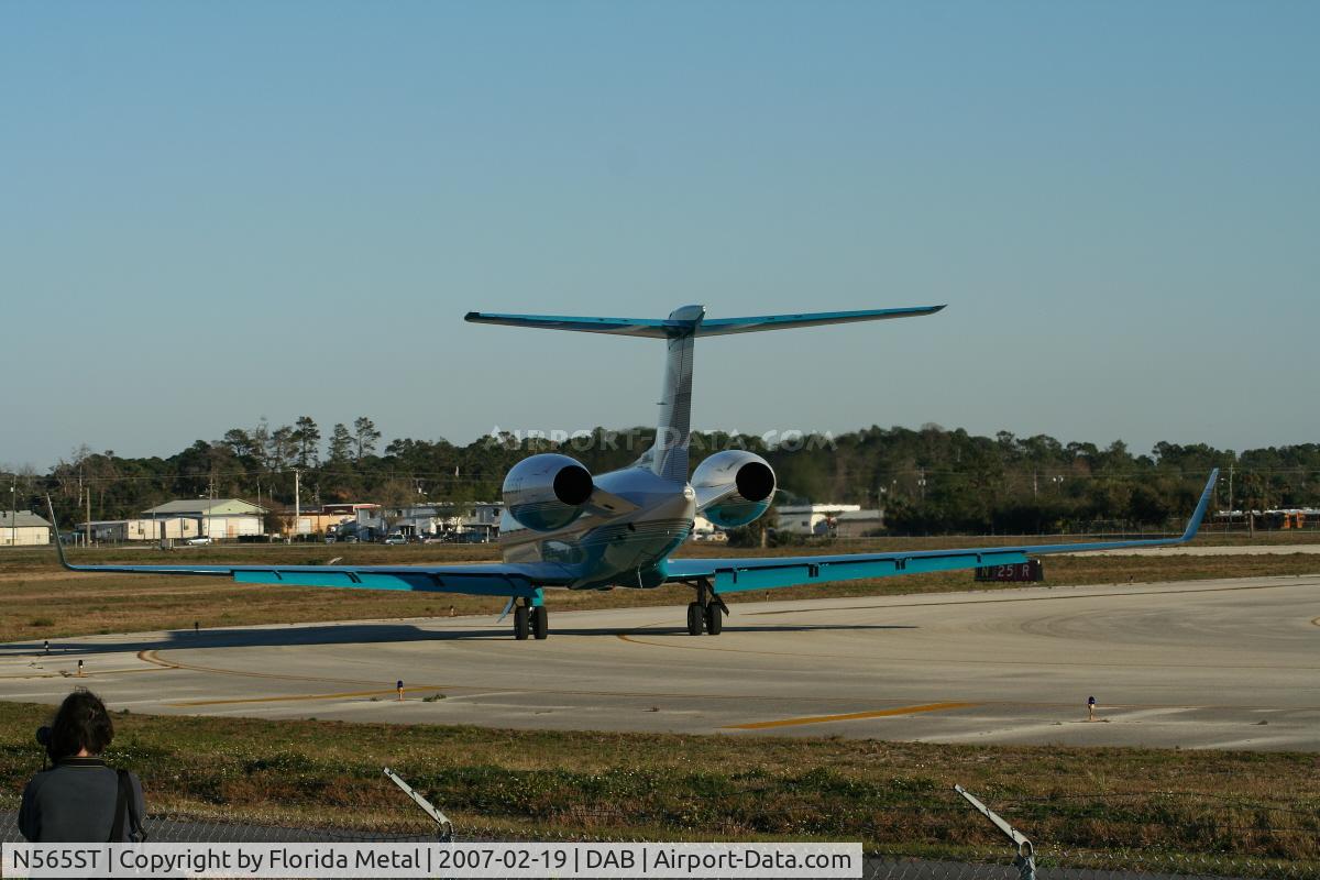 N565ST, 2004 Gulfstream Aerospace GV-SP (G550) C/N 5015, G-550