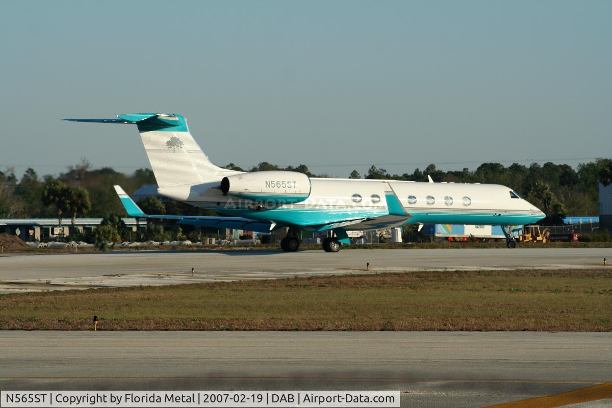 N565ST, 2004 Gulfstream Aerospace GV-SP (G550) C/N 5015, G-550