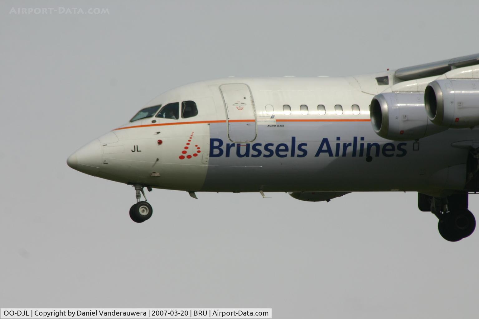 OO-DJL, 1995 British Aerospace Avro 146-RJ85 C/N E.2273, already b for next color scheme