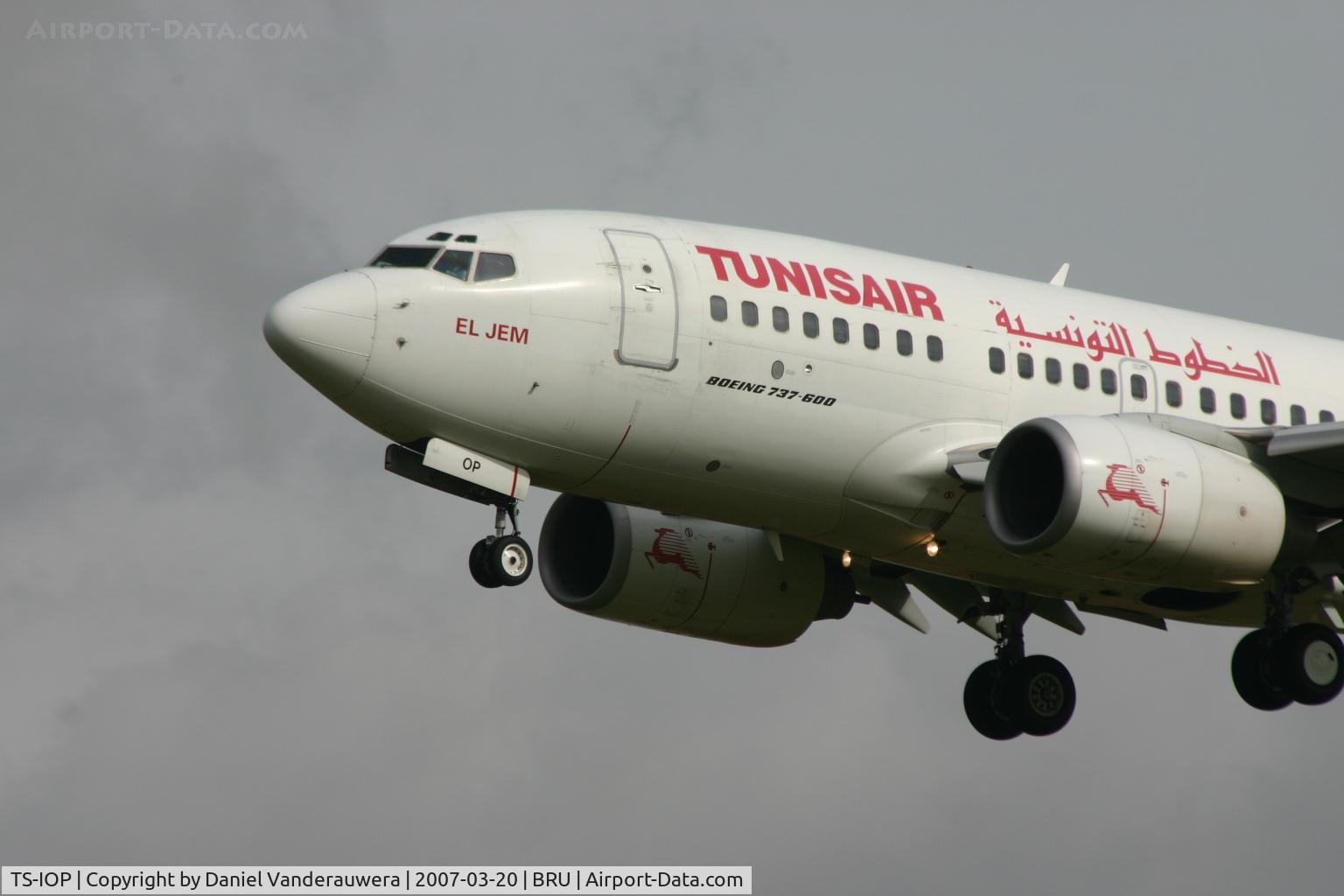 TS-IOP, 2000 Boeing 737-6H3 C/N 29500, arrival of EL JEM - flight  TU788 from Djerba