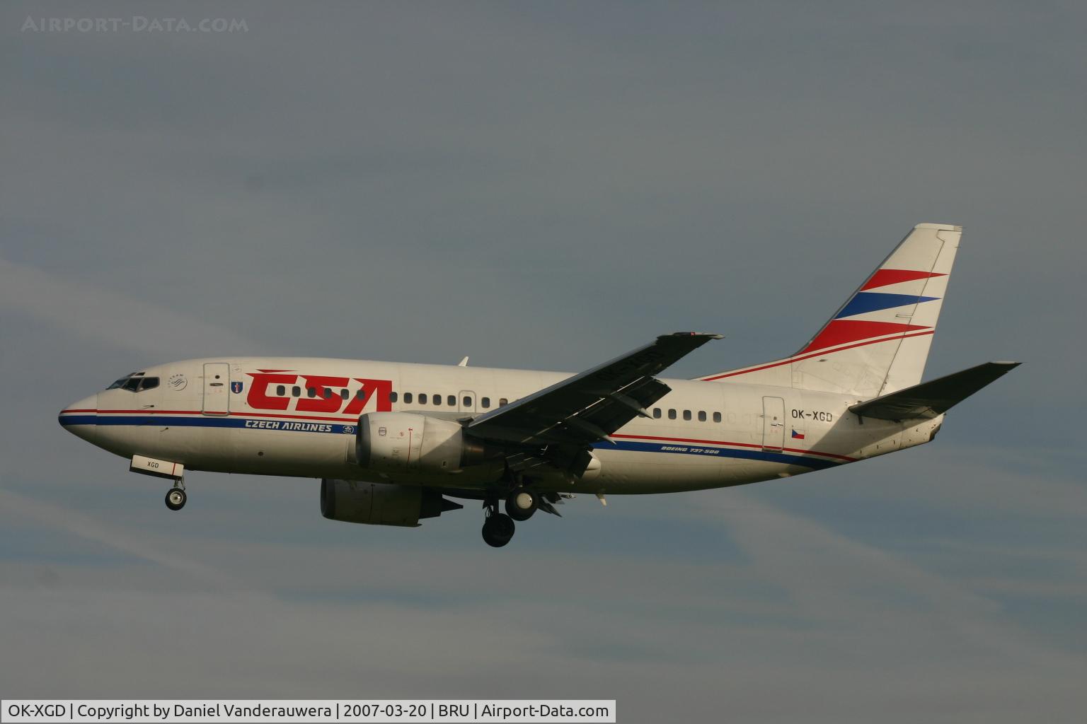 OK-XGD, 1992 Boeing 737-55D C/N 26542/2337, descending to rwy 25L