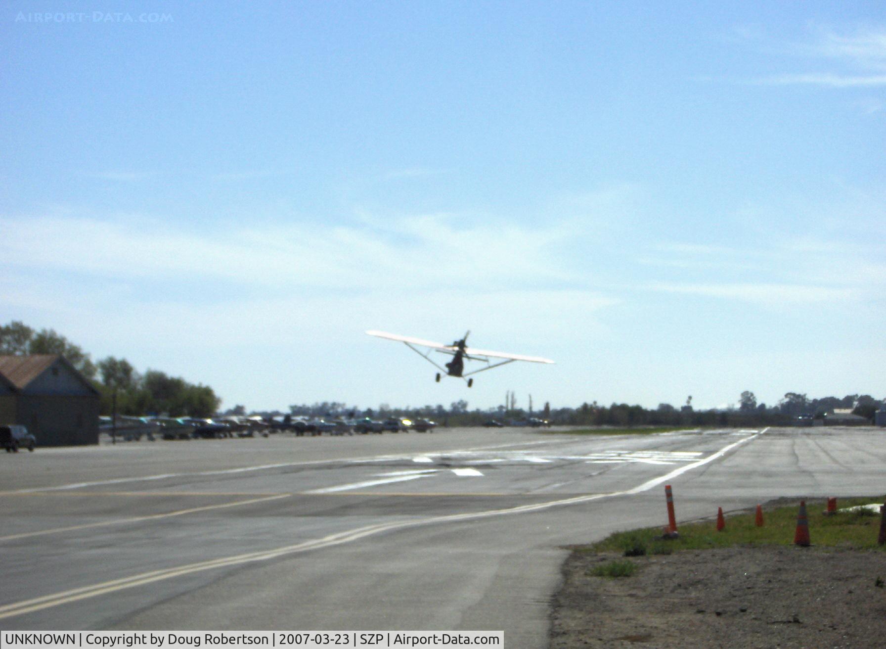 UNKNOWN, Advanced Aviation Carrera Ultralight C/N Unknown, Advanced Aviation CARRERA Ultralight, Rotax 503 2 cylinder 2 stroke 52 Hp pusher, landing in gusty conditions Rwy 22