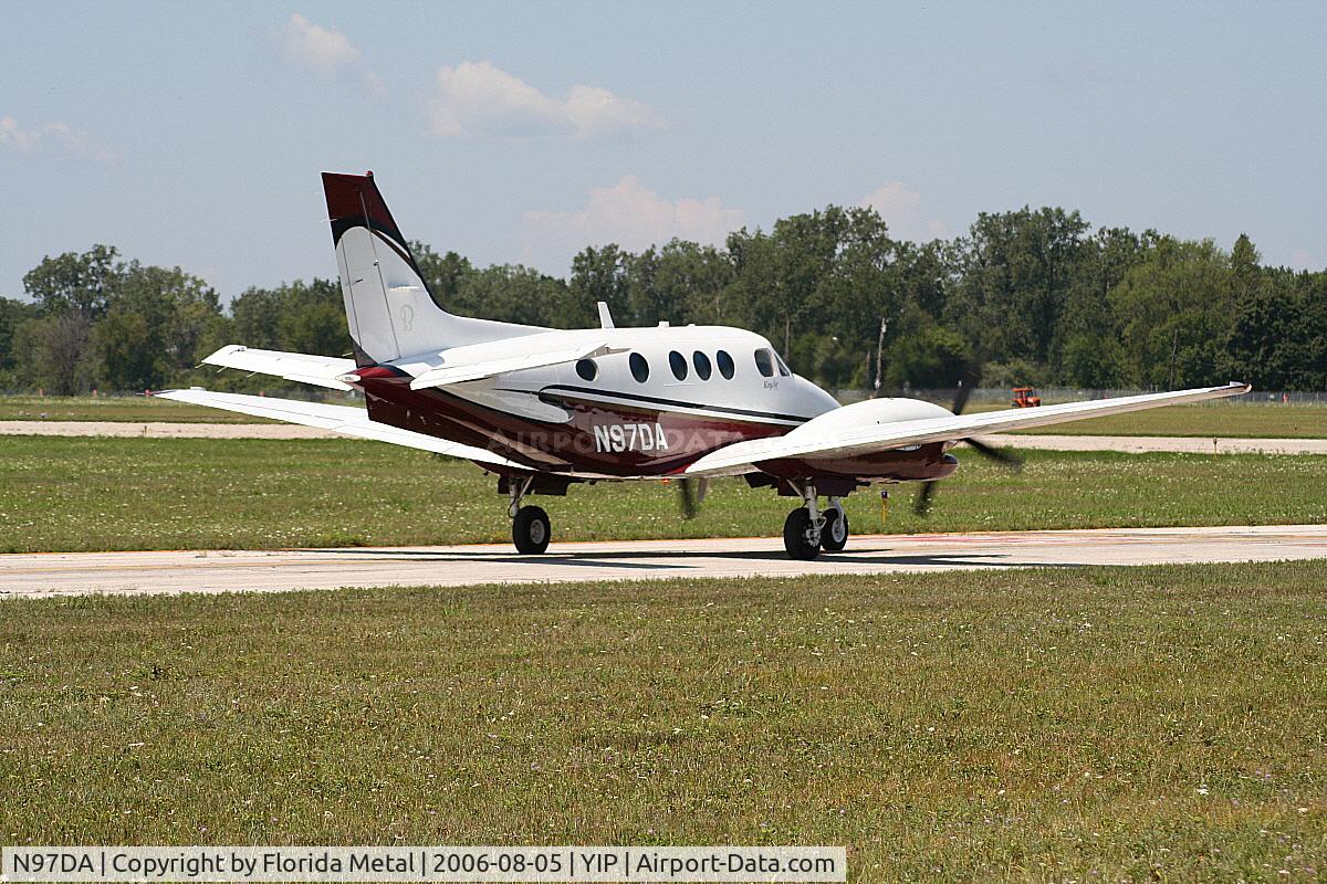 N97DA, Raytheon Aircraft Company C90A C/N LJ1755, C90