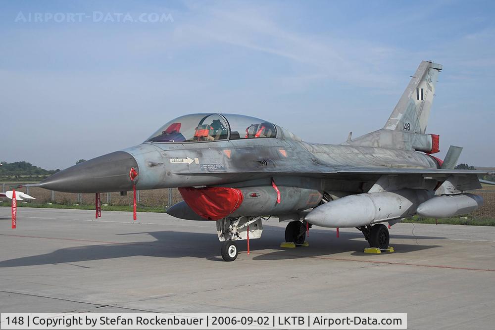 148, 1988 General Dynamics F-16D Fighting Falcon C/N 2Z-5, Very dirty F-16.