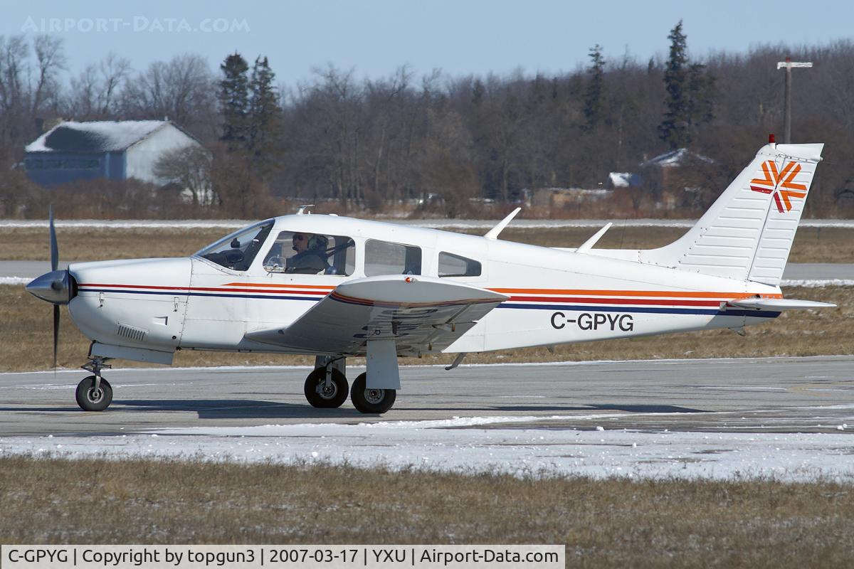 C-GPYG, 1976 Piper PA-28R-200 C/N 28R-7635045, taxiing on Alpha.