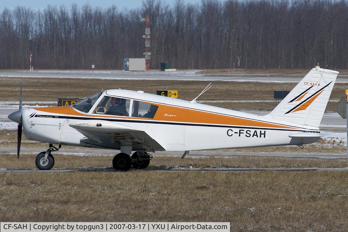 CF-SAH, 1968 Piper PA-28-140 C/N 28-24473, taxiing on Alpha.