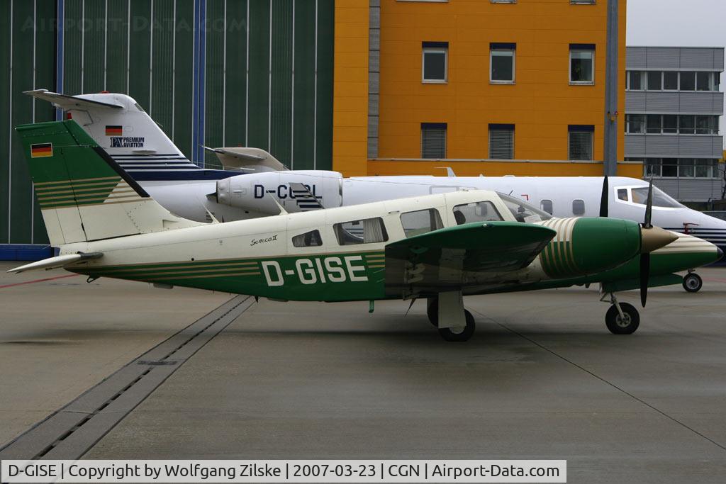 D-GISE, 1978 Piper PA-34-200T Seneca II C/N 34-7870193, visitor