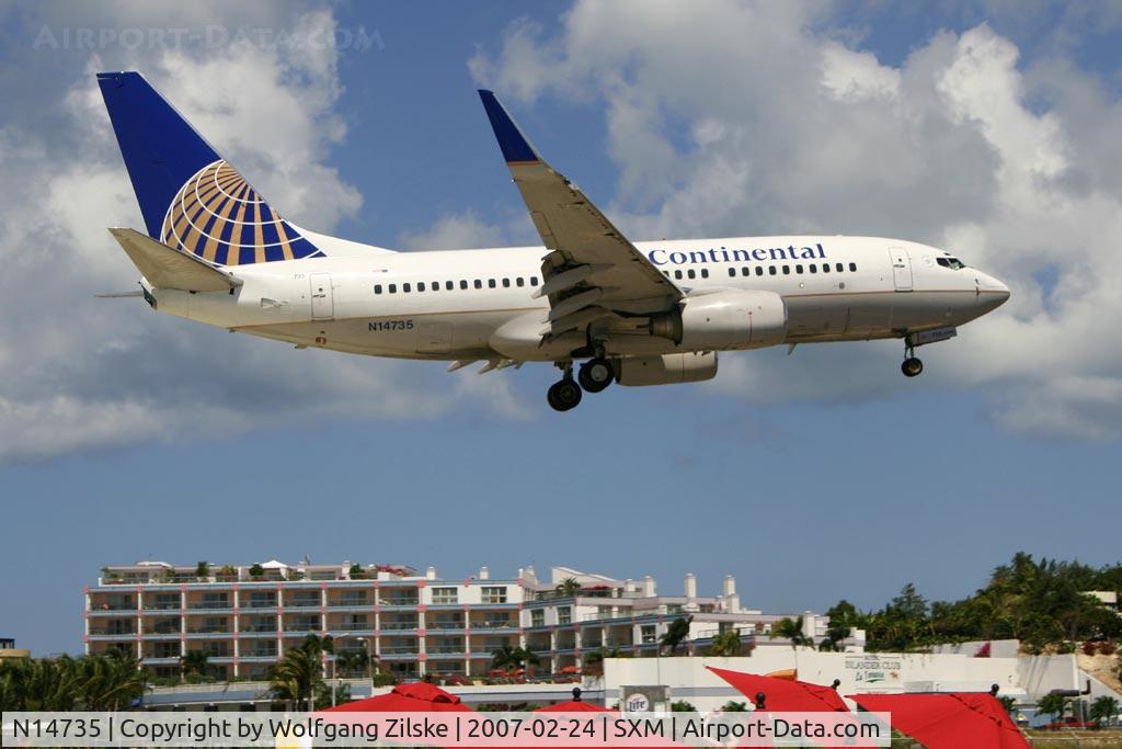 N14735, 1999 Boeing 737-724 C/N 28950, visitor