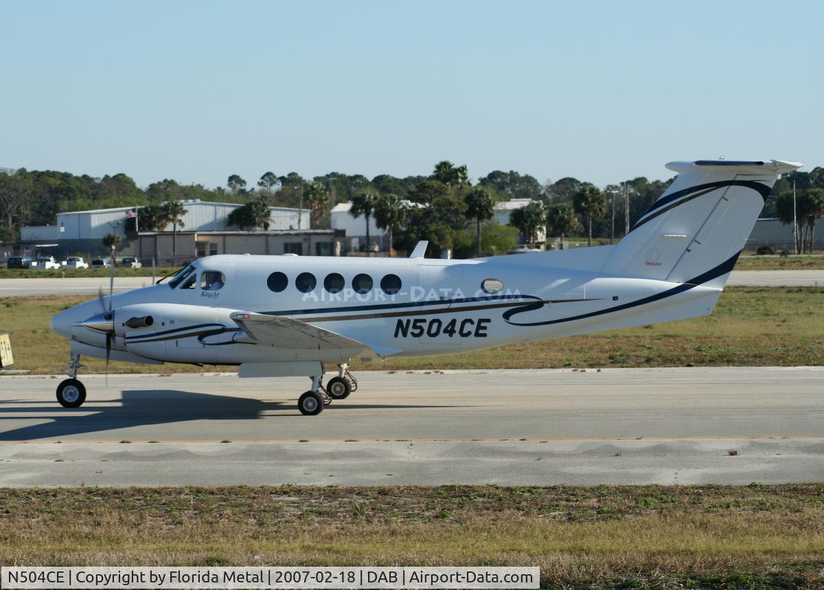 N504CE, 2005 Raytheon B200 King Air C/N BB-1897, Beech 200