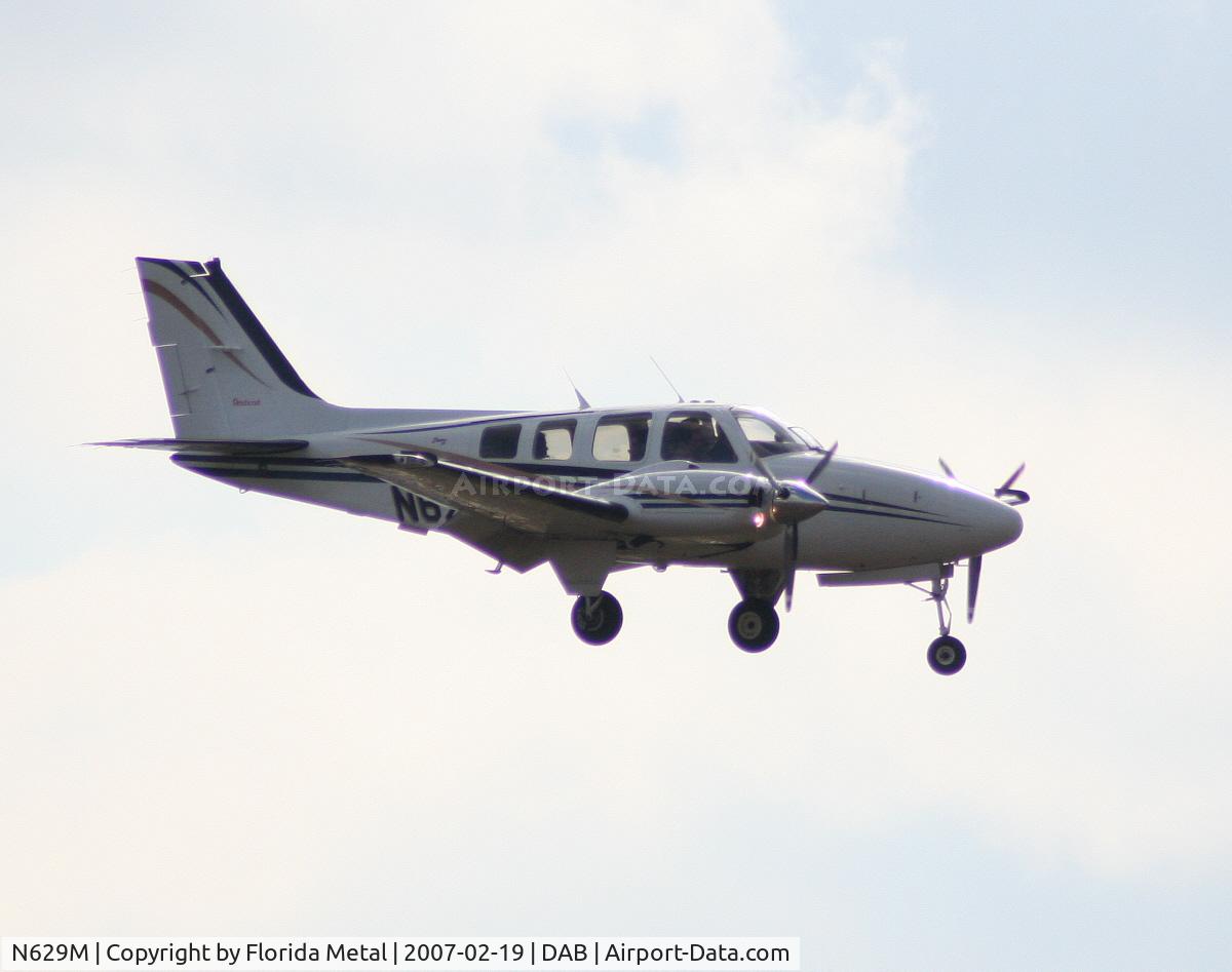 N629M, 2001 Raytheon Aircraft Company 58 C/N TH-2010, Baron
