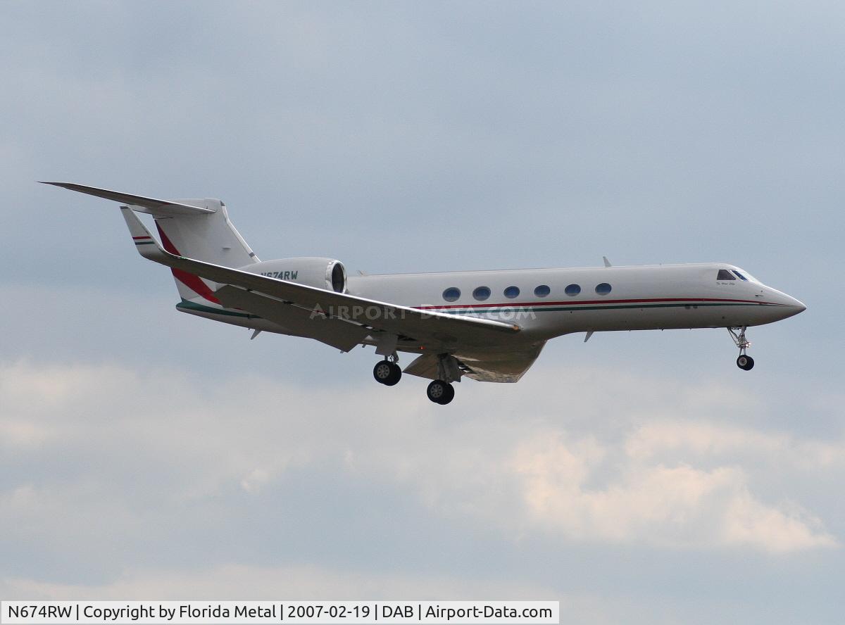 N674RW, 2009 Gulfstream Aerospace GV-SP (G550) C/N 5234, Coca Cola