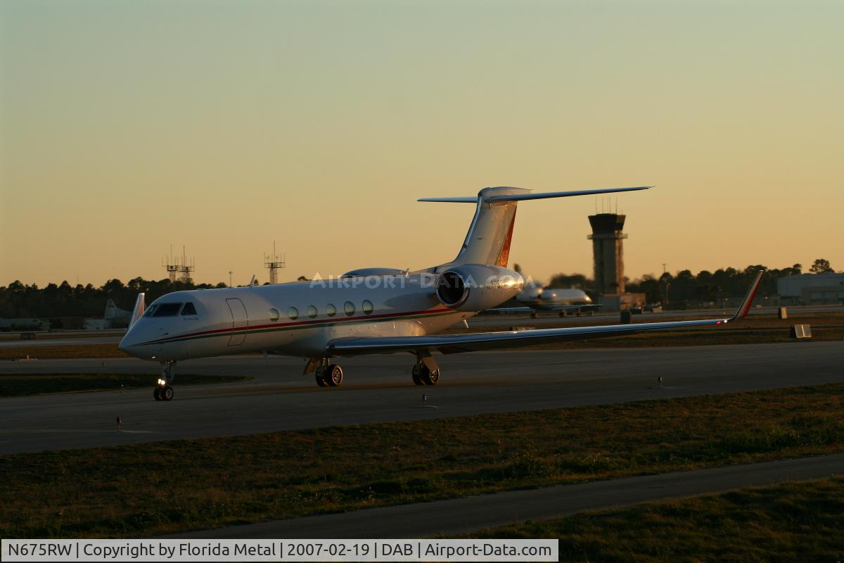 N675RW, 1997 Gulfstream Aerospace G-V C/N 526, Coca Cola