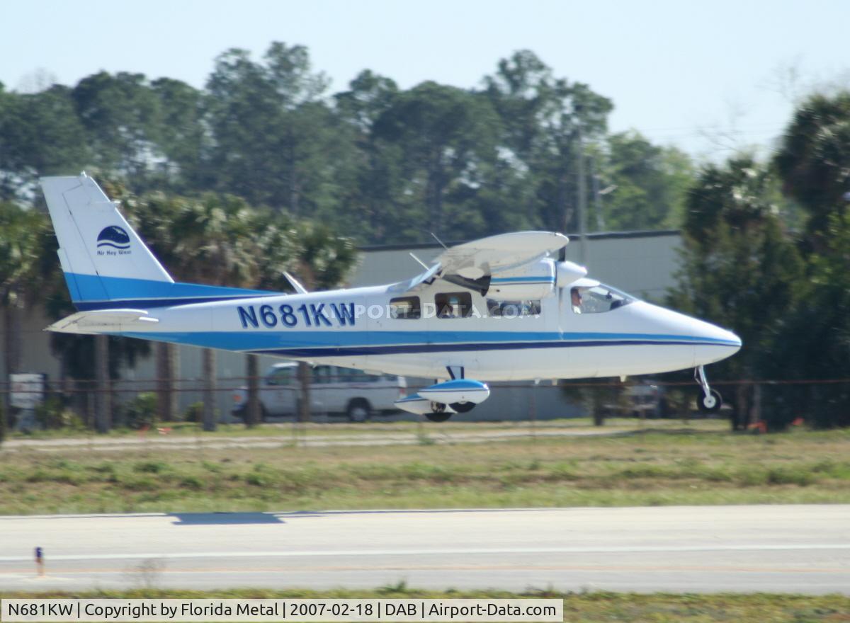 N681KW, 1983 Partenavia P-68C C/N 273, P.68