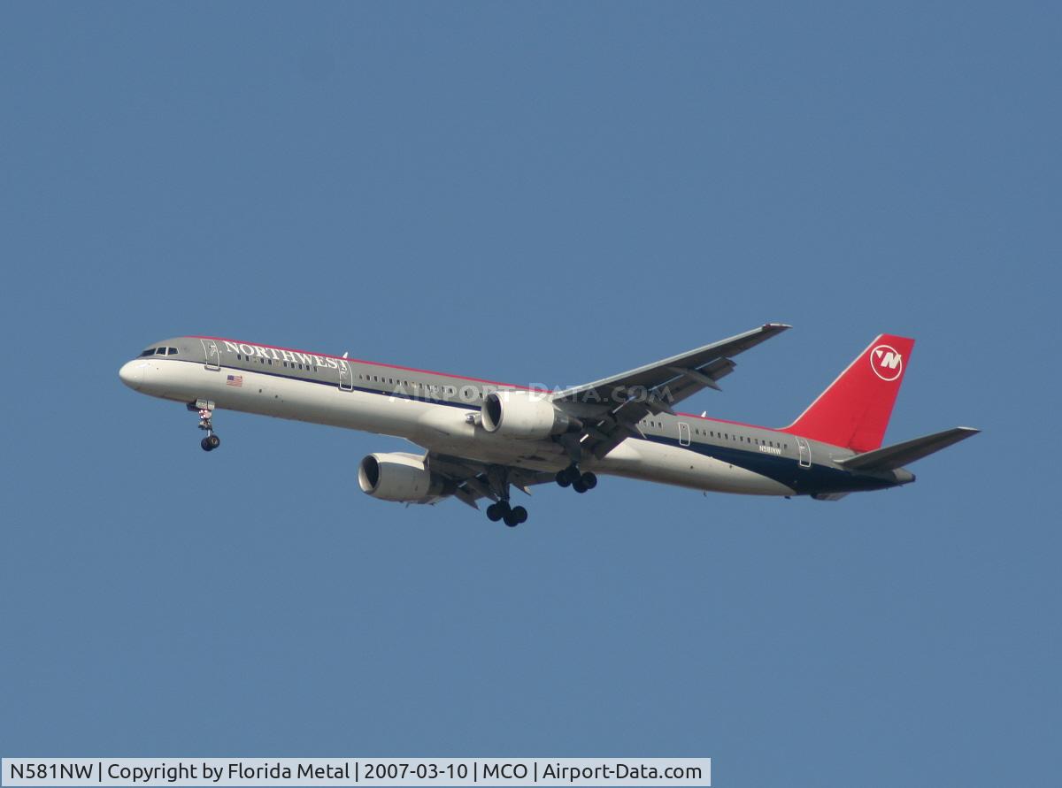 N581NW, 2002 Boeing 757-351 C/N 32982, Northwest