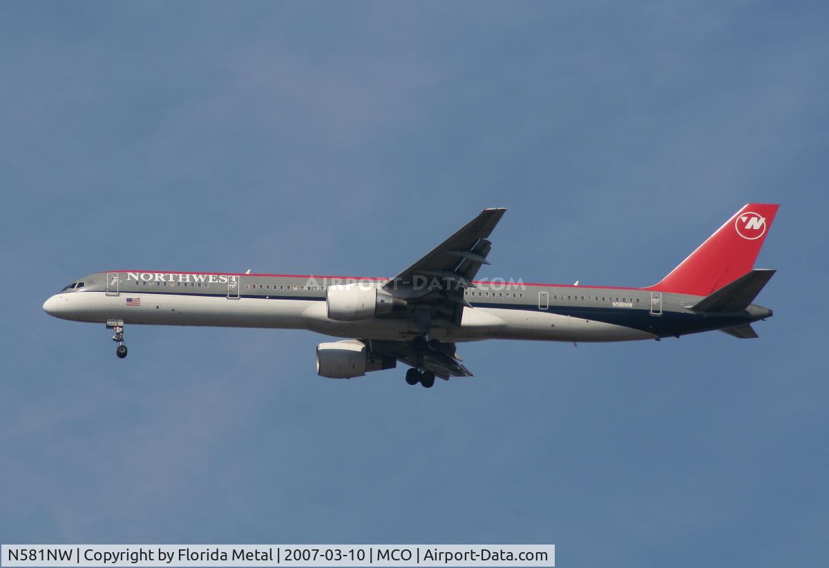 N581NW, 2002 Boeing 757-351 C/N 32982, Northwest