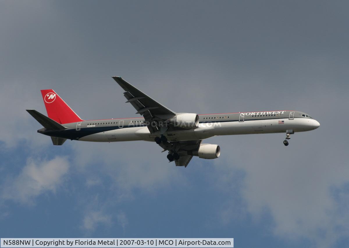 N588NW, 2003 Boeing 757-351 C/N 32988, Northwest