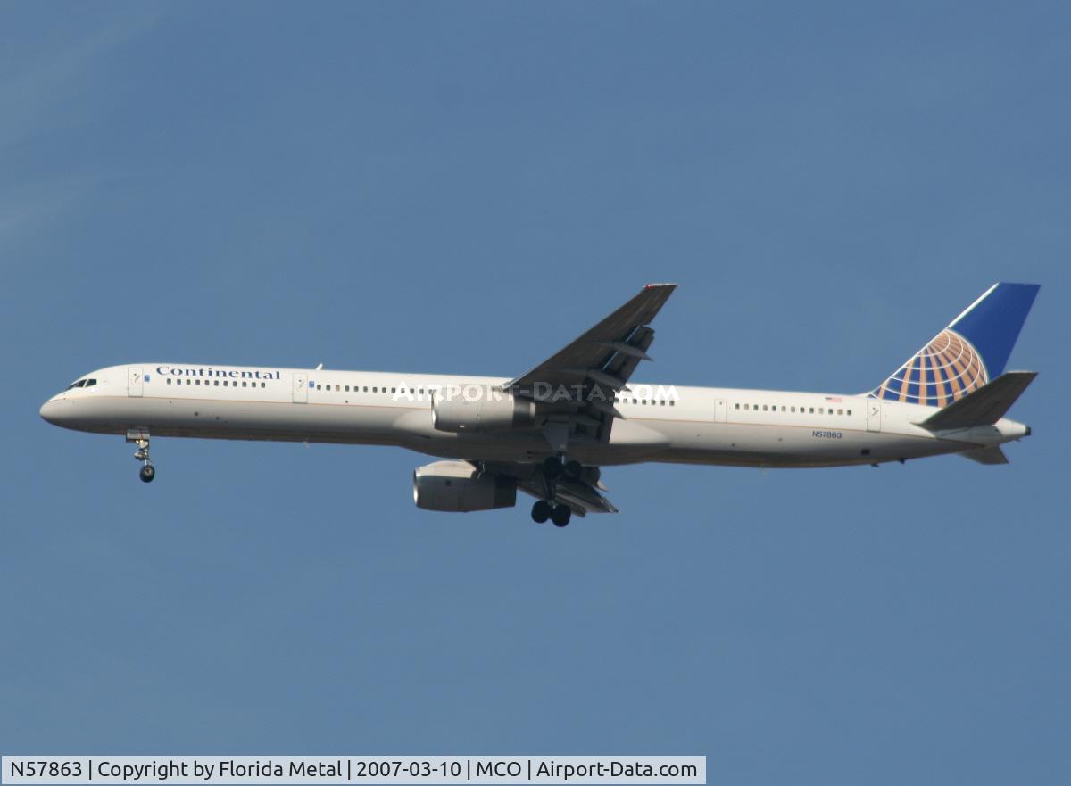 N57863, 2001 Boeing 757-33N C/N 32587, Continental