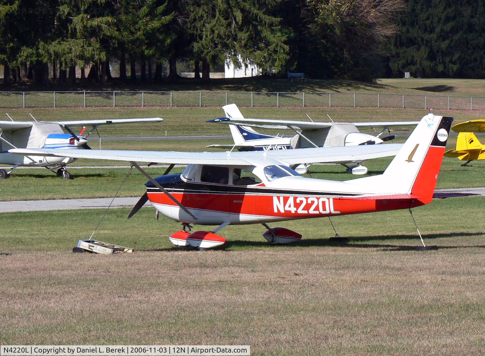 N4220L, 1966 Cessna 172G C/N 17254289, This 1966 Skyhawk is a museum piece!