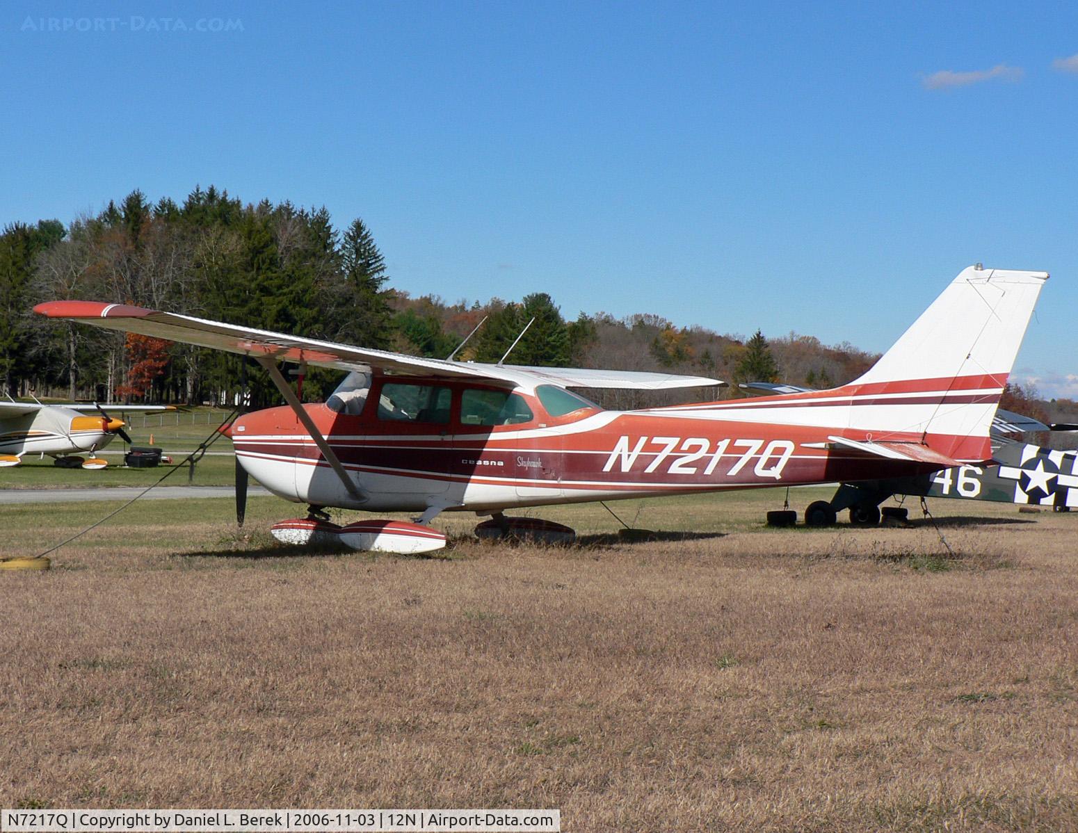 N7217Q, 1972 Cessna 172L C/N 17260517, Faded, but probably still going strong, this 1972 Skyhawk is registered in New York.