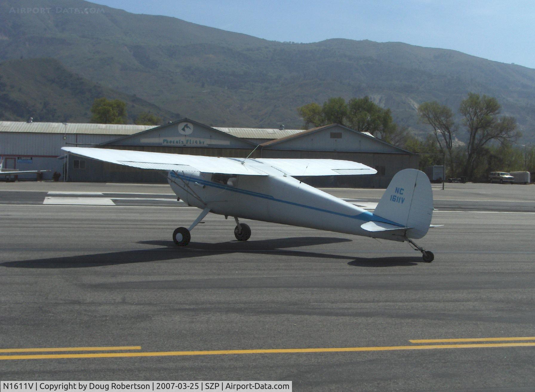 N1611V, 1947 Cessna 120 C/N 13783, 1947 Cessna 120, Continental C85 85 Hp, taxi turn to Rwy 22