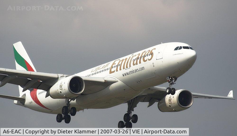 A6-EAC, 2000 Airbus A330-243 C/N 372, Emirates A330-243