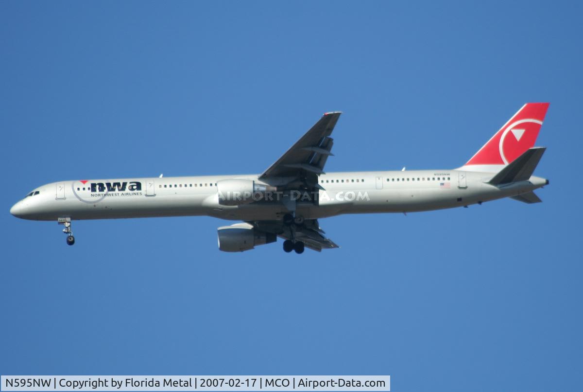 N595NW, 2003 Boeing 757-351 C/N 32995, NW 757-300