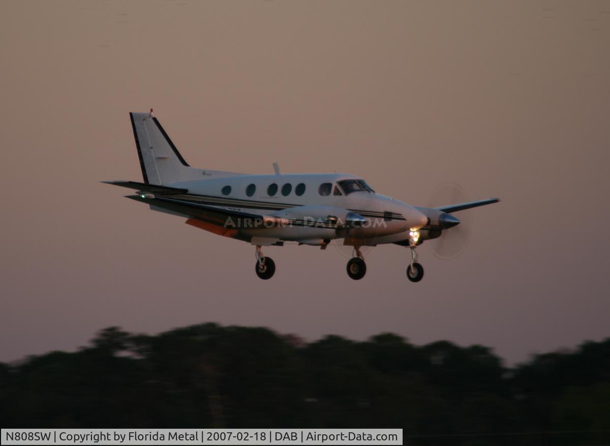 N808SW, 1978 Beech C90 King Air C/N LJ-801, C90